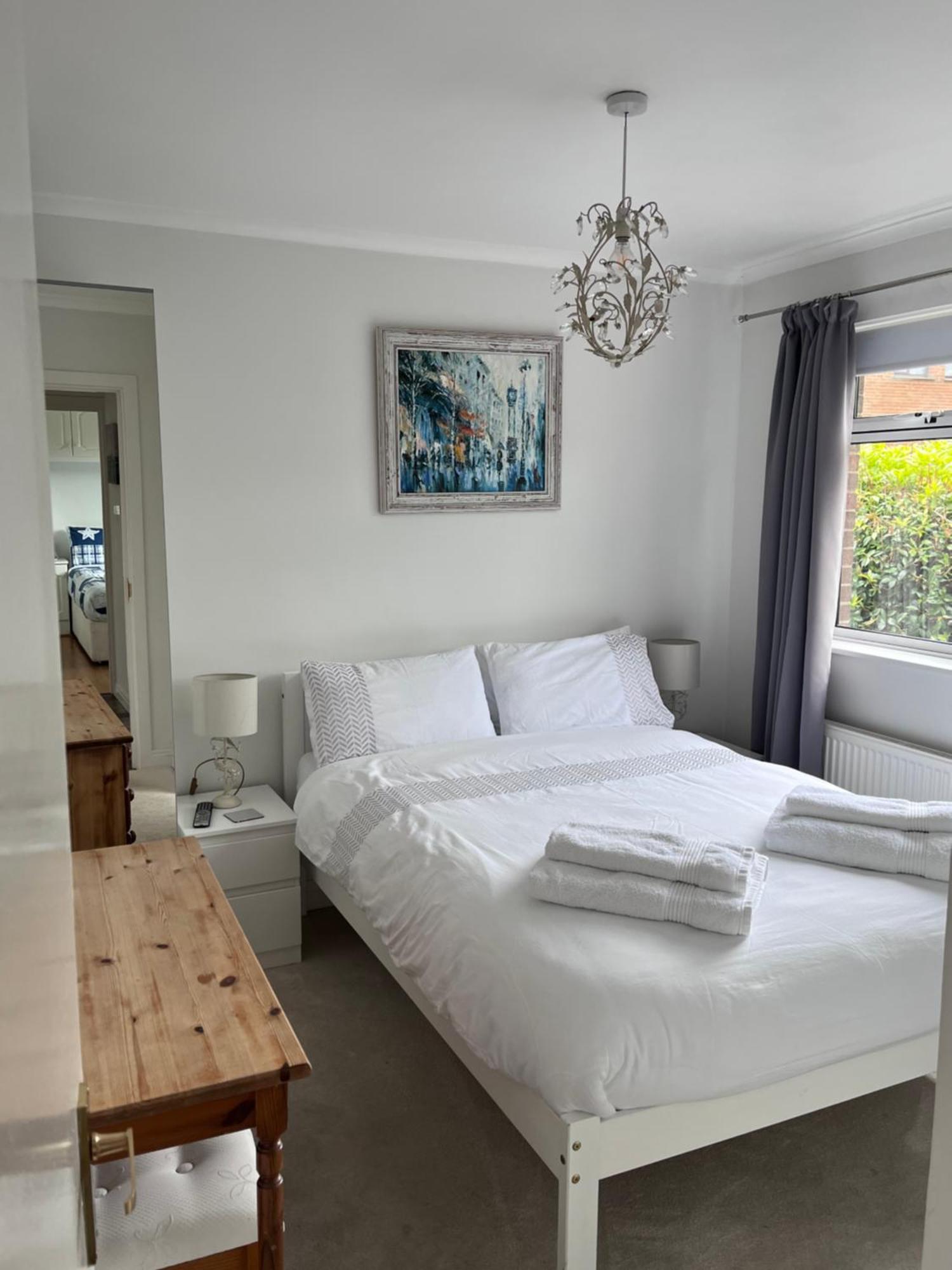 Spacious 5 Double Bed Bedroom Bungalow Near Belfast Lisburn Exterior photo